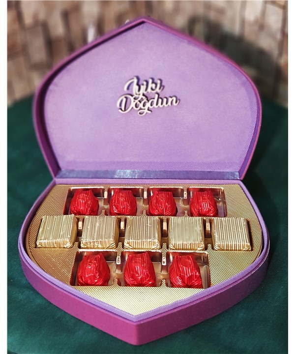 Dekoratif Kutuda Schöne Spesiyal Çikolata02ÇikolataAnkara Çiçek