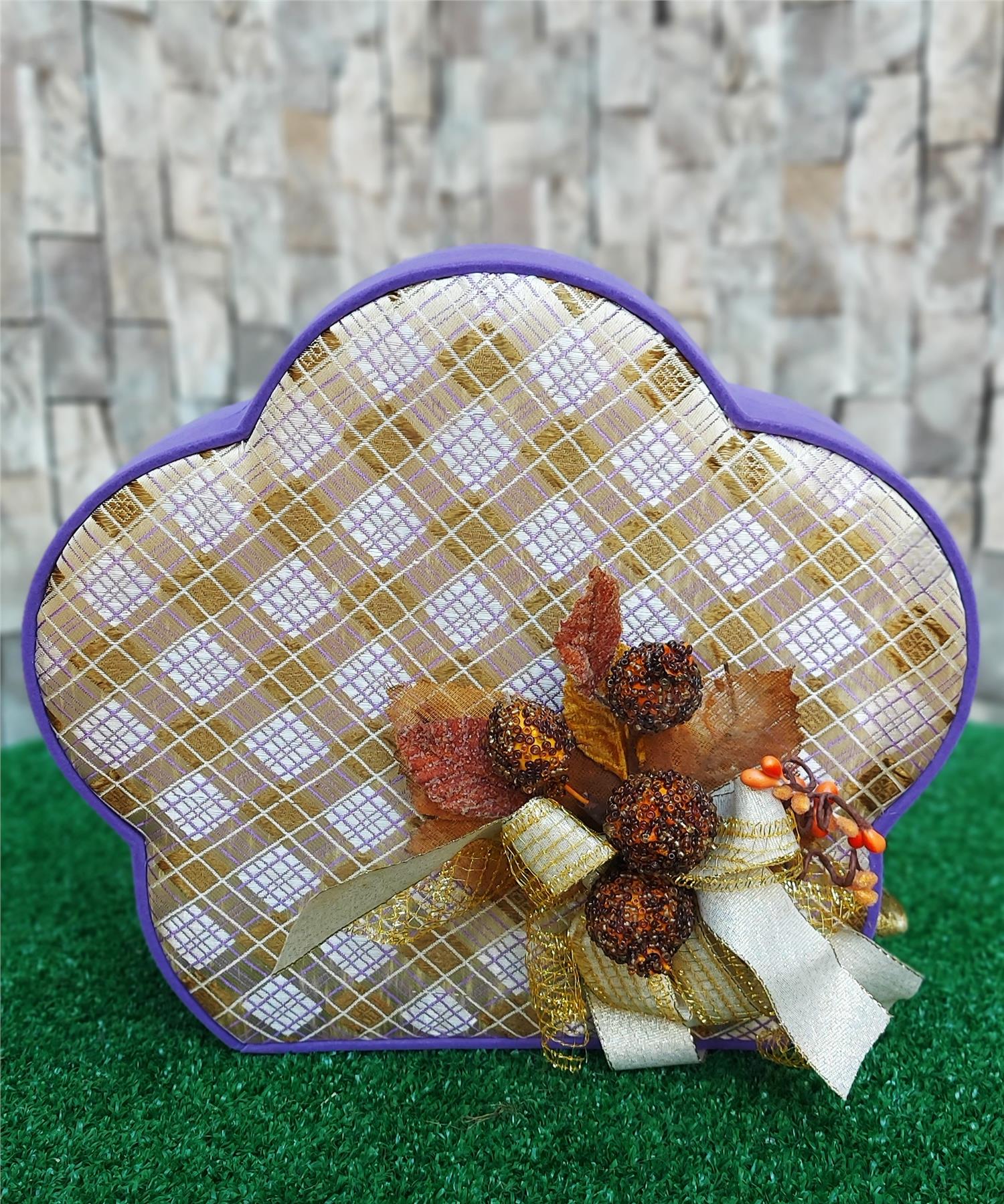 Dekoratif Kutuda Schöne Spesiyal Çikolata08Sevgili/EşAnkara Çiçek