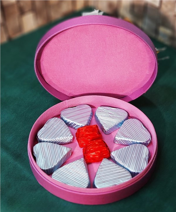 Dekoratif Kutuda Schöne Spesiyal Çikolata12Sevgili/EşAnkara Çiçek