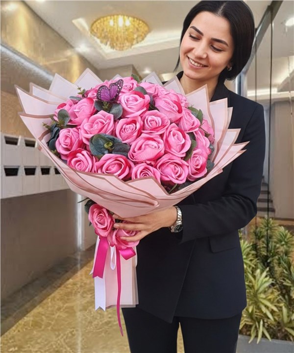 Yapay Pembe Gül Buketi